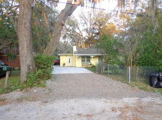 1709 Kaye Dr, Tampa, FL 33613