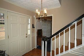 2nd image of 4047 Devonshire Dr