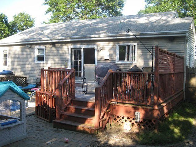 2nd image of 62 Oak St