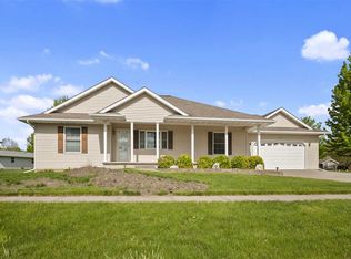 209 F Pl, Washington, IA 52247