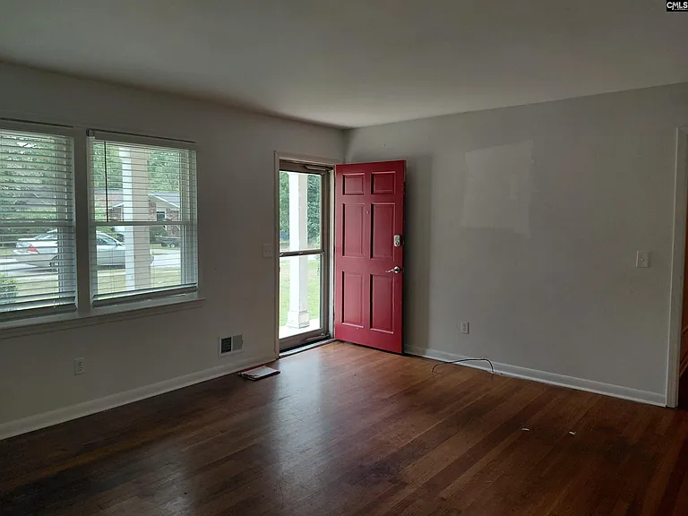 224 Hickory Ridge Dr — Photo 3