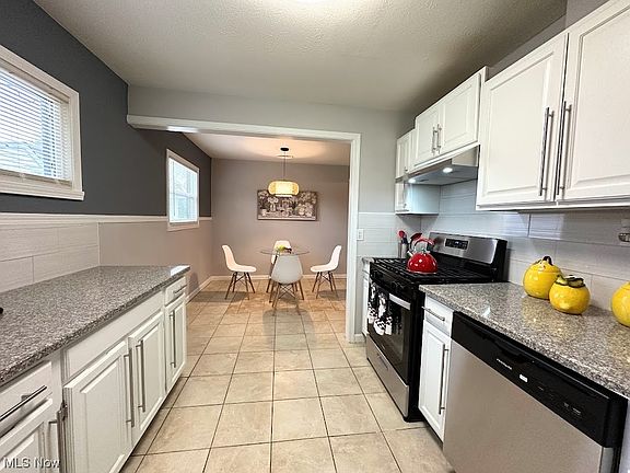 5th image of 6126 Eaton Ct