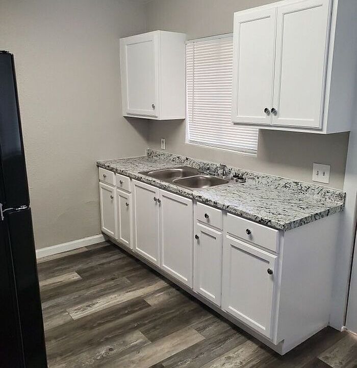 1st image of 608 N Center St #608