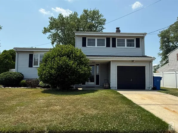 25 Grace Dr, Old Bridge, NJ 08857