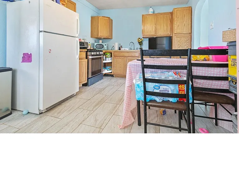 Sage Ave — Photo 3