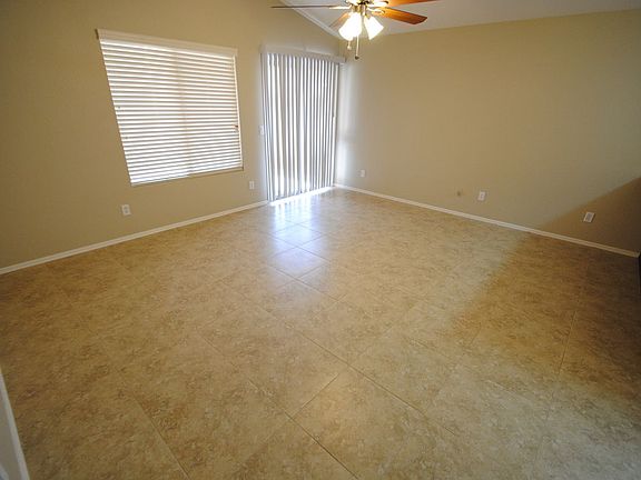 4th image of 1087 E Monteleone St