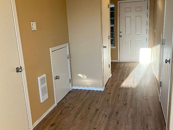 4th image of 1226 W 31st St