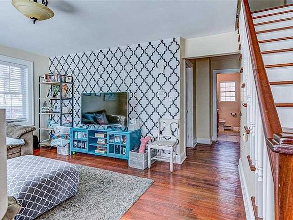 4th image of 160 Union Ave