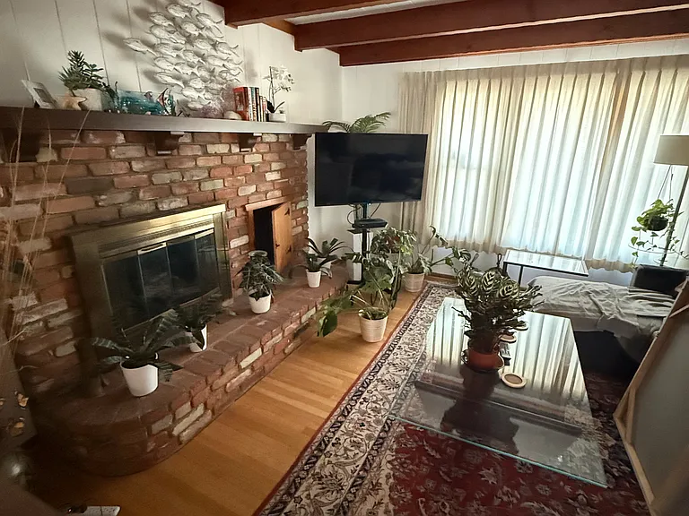 855 Pepper St — Photo 8