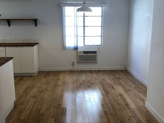 3rd image of 4511 Finley Ave APT 2