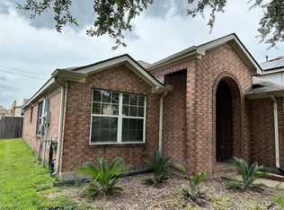 4527 Estate Dr, Baytown, TX 77521