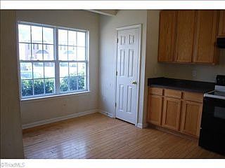 3rd image of 110 Heritage Creek Way