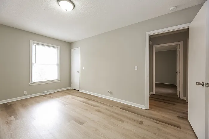 421 Sellwood Cir — Photo 7