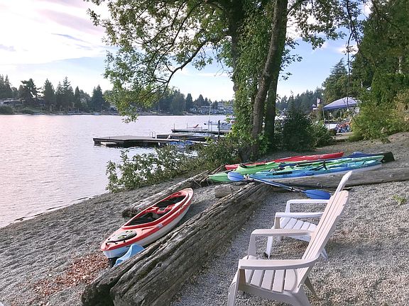Enjoy Angle Lake water access.