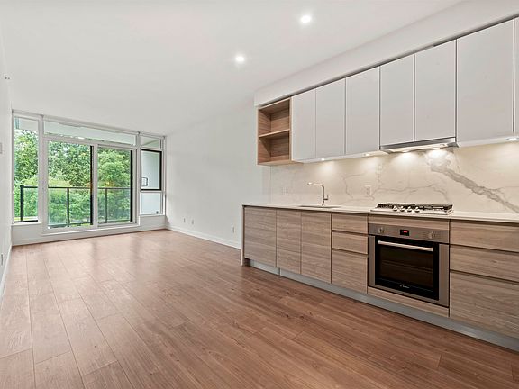 2nd image of 585 Austin Ave #502