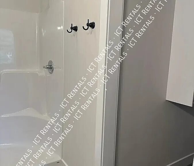 1120 N Broadview Ln #1 — Photo 27