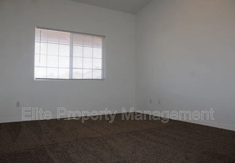169 S Stardust Dr — Photo 12