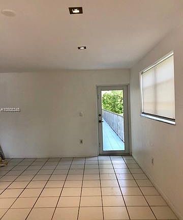 5th image of 821 Euclid Ave APT 201