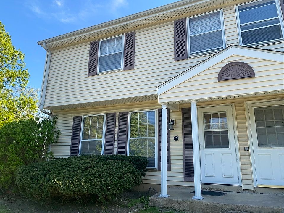 1st image of 1 W Fernwood Dr