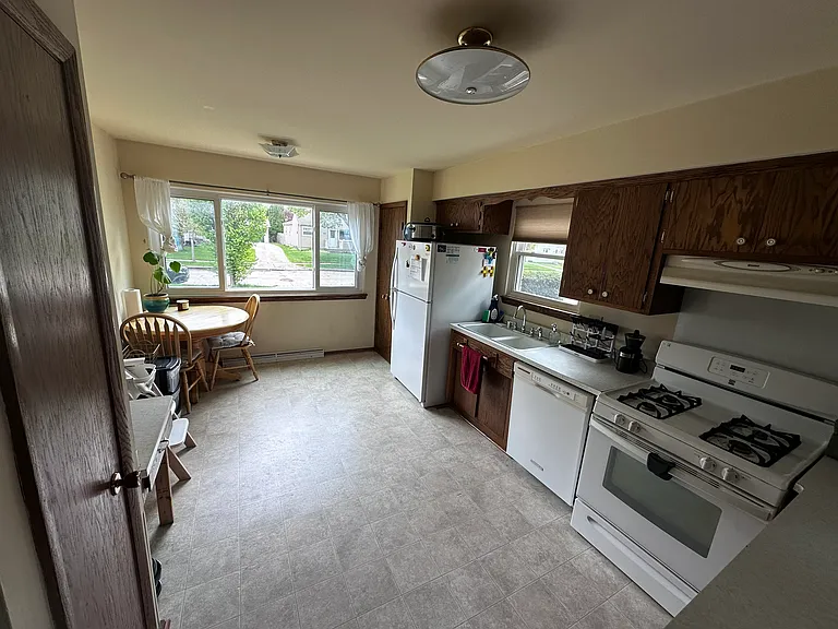 3655 S 90th St — Photo 5