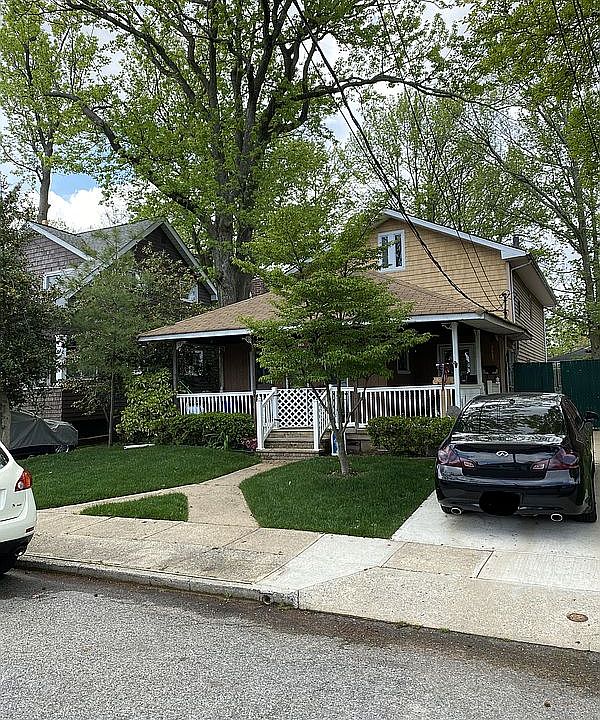 1st image of 163 Hillcrest St