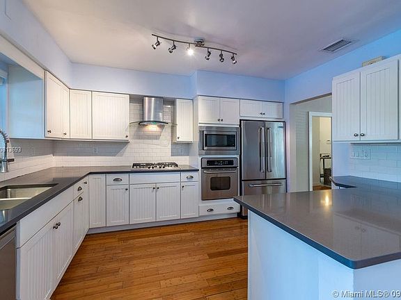 4th image of 1000 NE 91st Ter