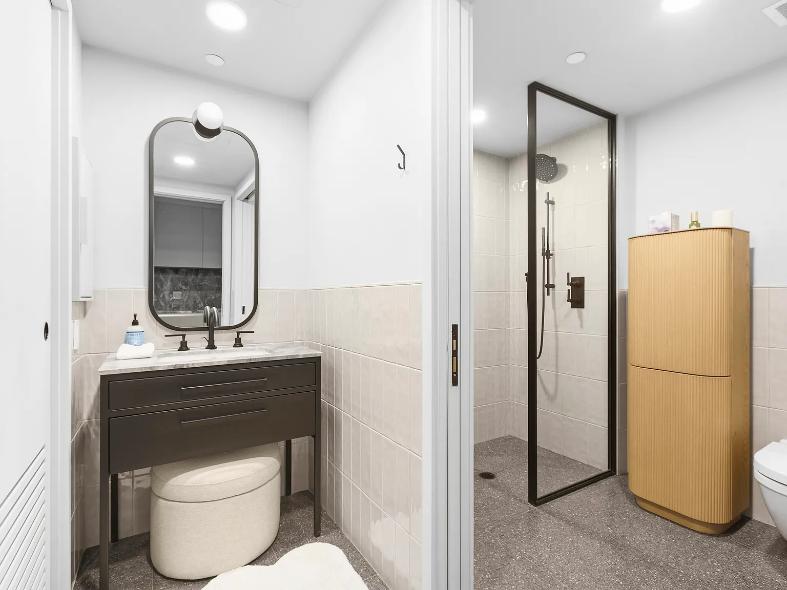 547 West 47th Street — Photo 3