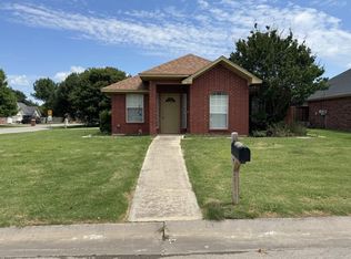 2029 Laney Dr, Sanger, TX 76266