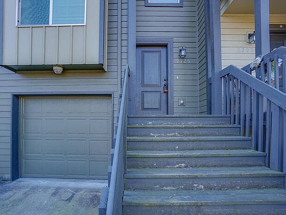 4th image of 2725 Rossiter Ln