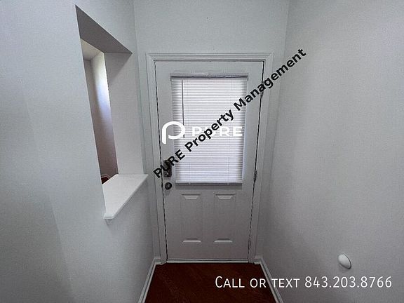 3rd image of 153 Avonshire Dr