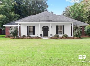 20685 Lowry Dr, Fairhope, AL 36532