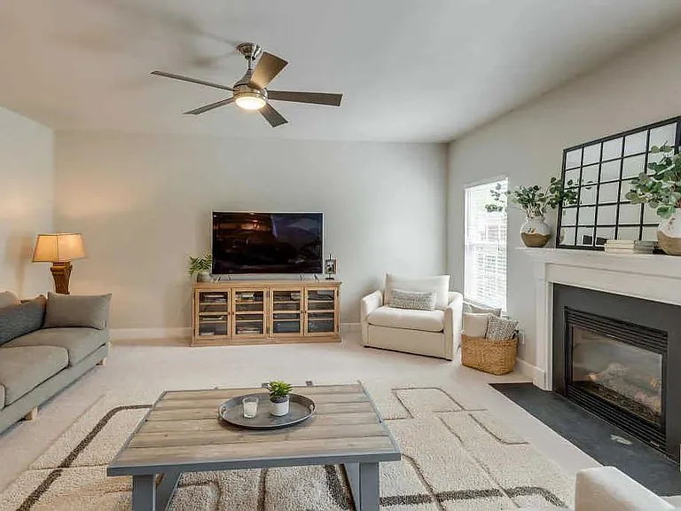7528 Watervale Dr — Photo 7
