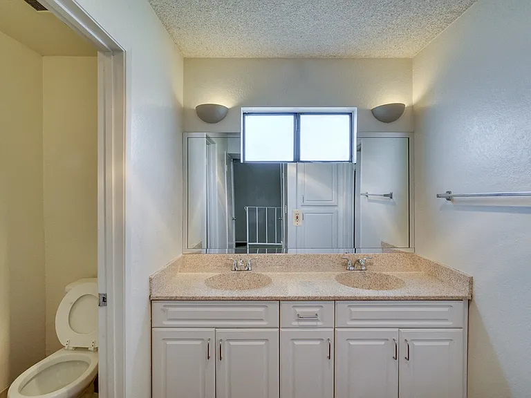 Highlander Park Apartments — Photo 53