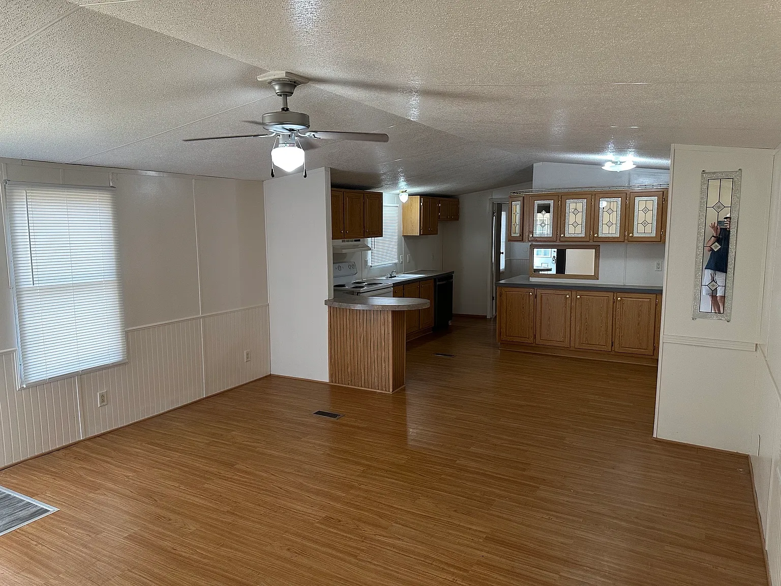 3 bed, 1216 sqft, $1,000 — Photo 4