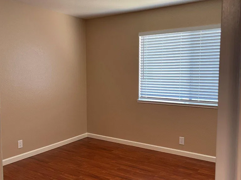 36875 Sycamore St — Photo 12