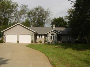 110 E Dellview Dr, Warsaw, IN 46582