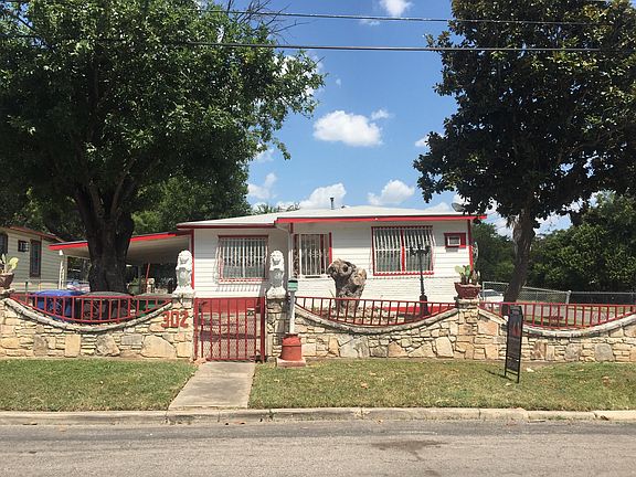 3rd image of 302 Loma Park Dr