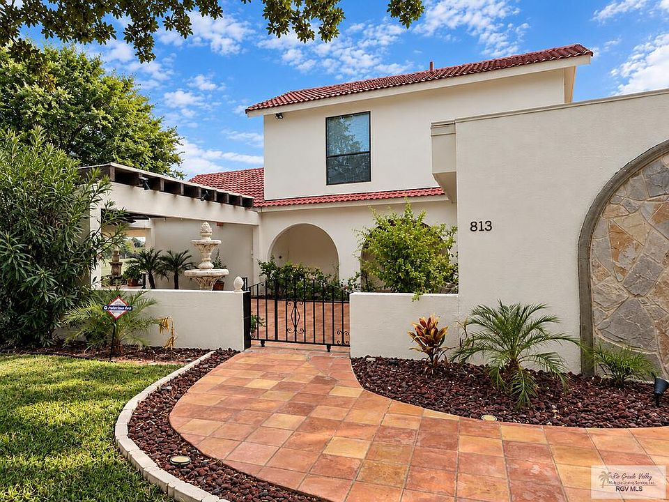 1st image of 813 De Leon Ave