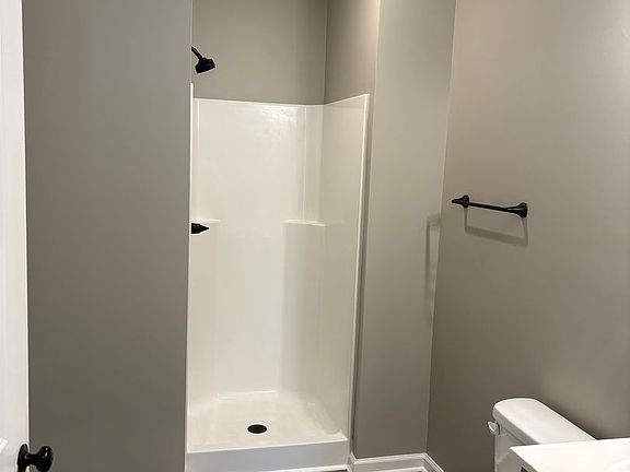 2nd image of 244 Calumet Dr #2
