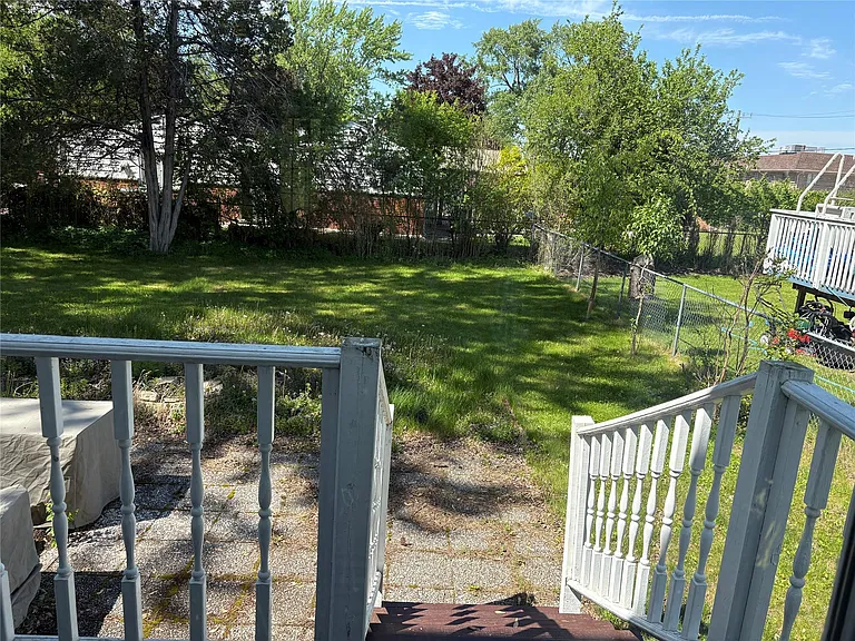 29500 Norfolk St — Photo 15