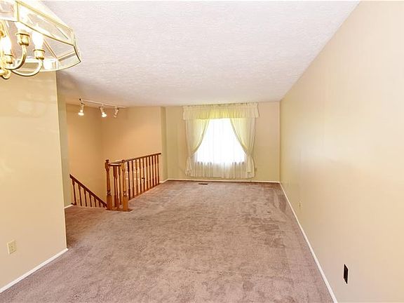 4th image of 3617 Falmouth Dr