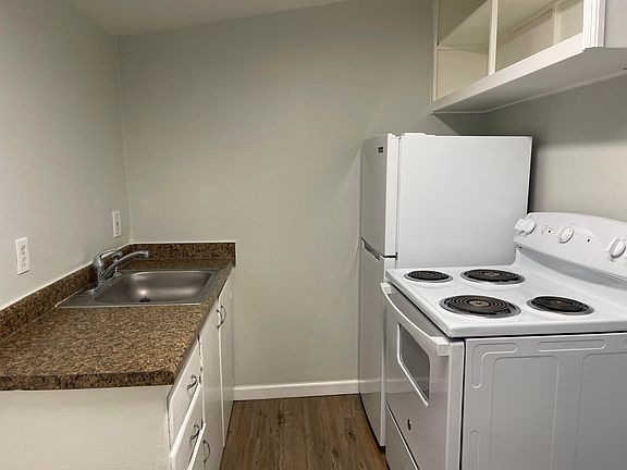 5th image of 647.5 Cowles Ave