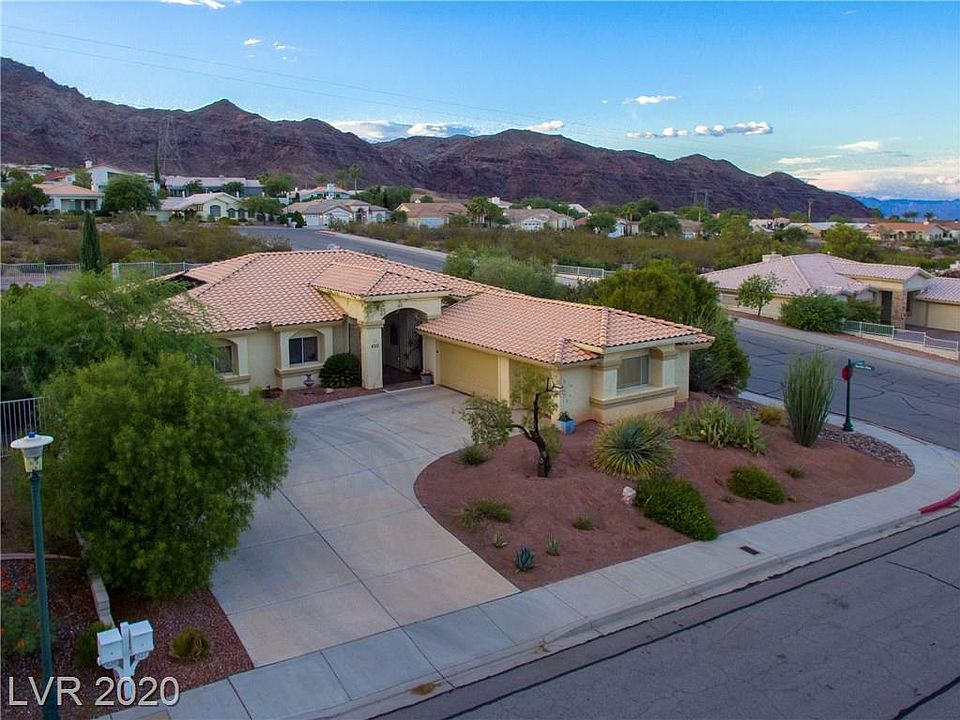 1st image of 622 Valencia Dr