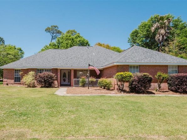 1404 Ernest Hemingway Dr, Niceville, FL 32578