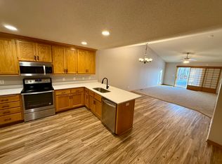 176 Pheasant Ridge Dr, Montrose, MN 55363