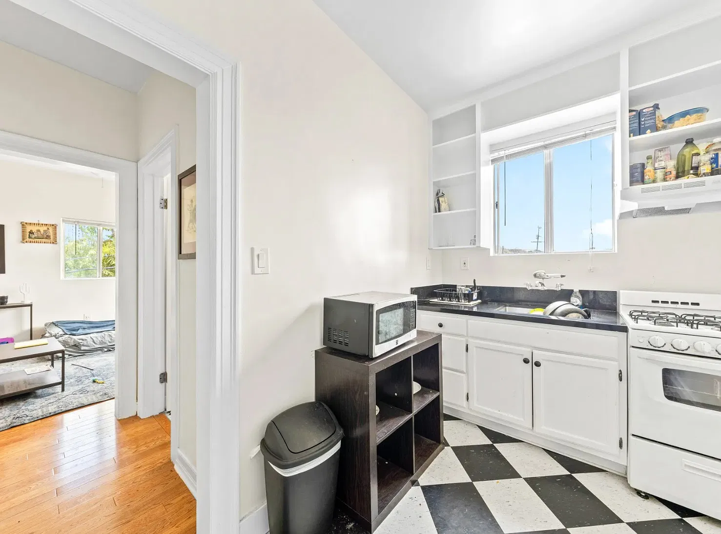 2737 Francis Ave — Photo 1