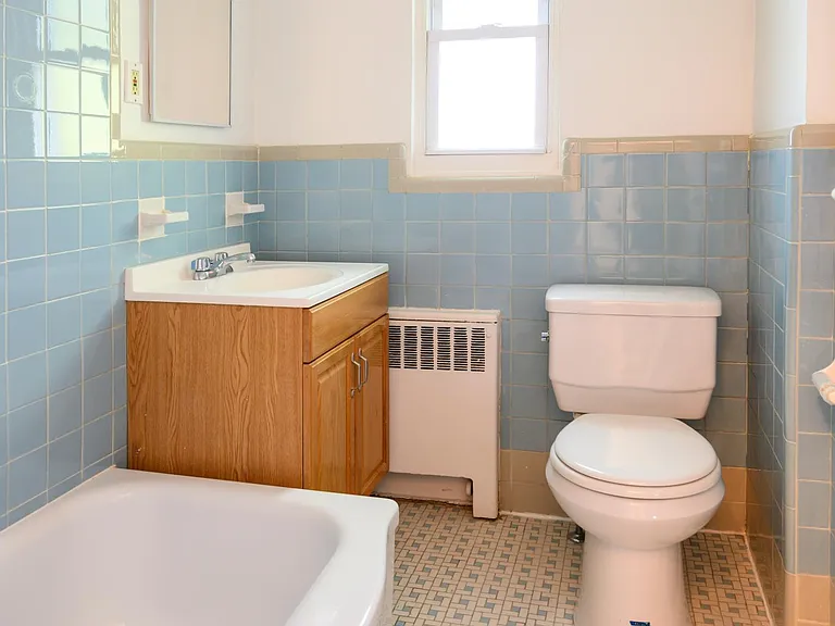 Oakmont Park Apartments — Photo 14