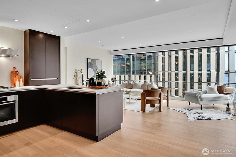 4th image of 99 Union Street #1205