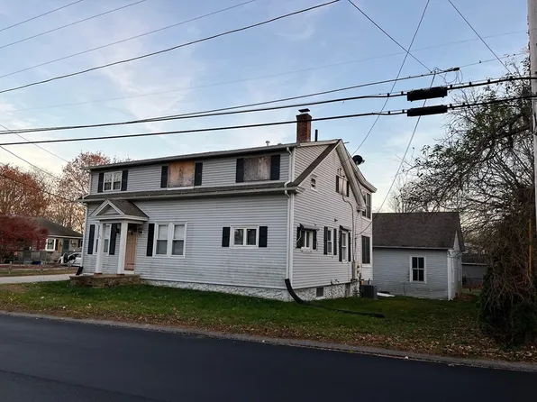 313 Dennison Dr, Southbridge, MA 01550