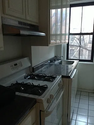 Rented by Town Residential | media 32